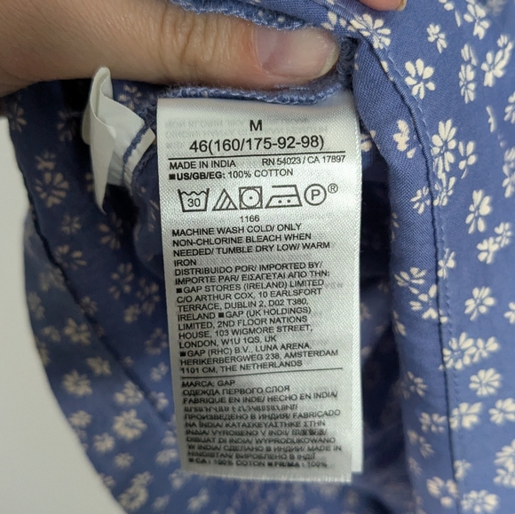 GAP 3/4 Puff Sleeve Floral Shirt - Size M - blue ivory floral - Picture 7 of 7